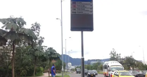 PARADERO SITP AVENIDA CARRERA 68  443A05